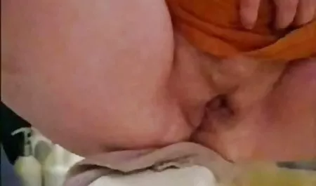 Змішайте половину-звичайна дівчина з великим трах на веб камеру пенісом