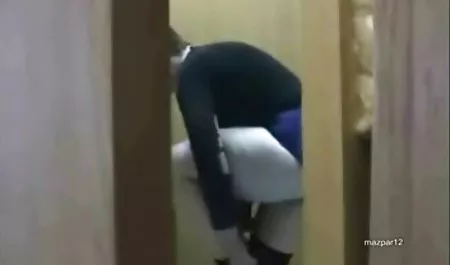 Грати з волохатими грудьми й вагіни трах біля басейну у мене є пік підлабузника