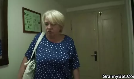 Якогось духа, духа трах в салоні складі